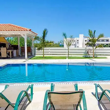 Sea Breeze Hideaway Villa