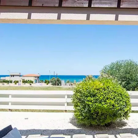 Sea Breeze Hideaway * Lachi