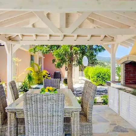 Vila Sea Breeze Hideaway Lachi