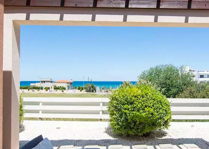 Sea Breeze Hideaway * Lachi